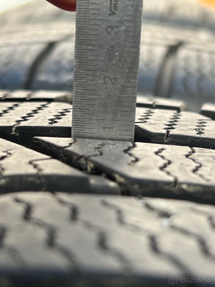 Audi 5x112 235/45 r19 zimné - 7