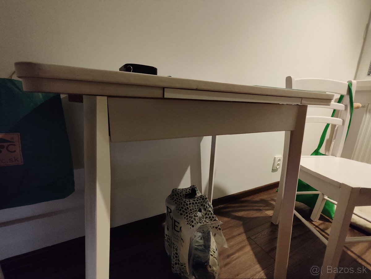 IKEA Jedálenský roztahovaci stôl a 4 stoličky - 7