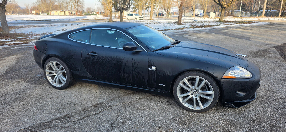 Jaguár XK 4.2 V8 - 7