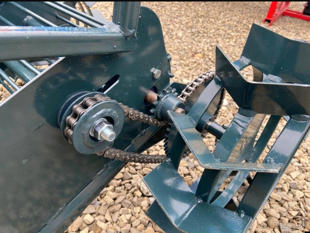 Jednoradový vyorávač zemiakov s dopravníkom - 7