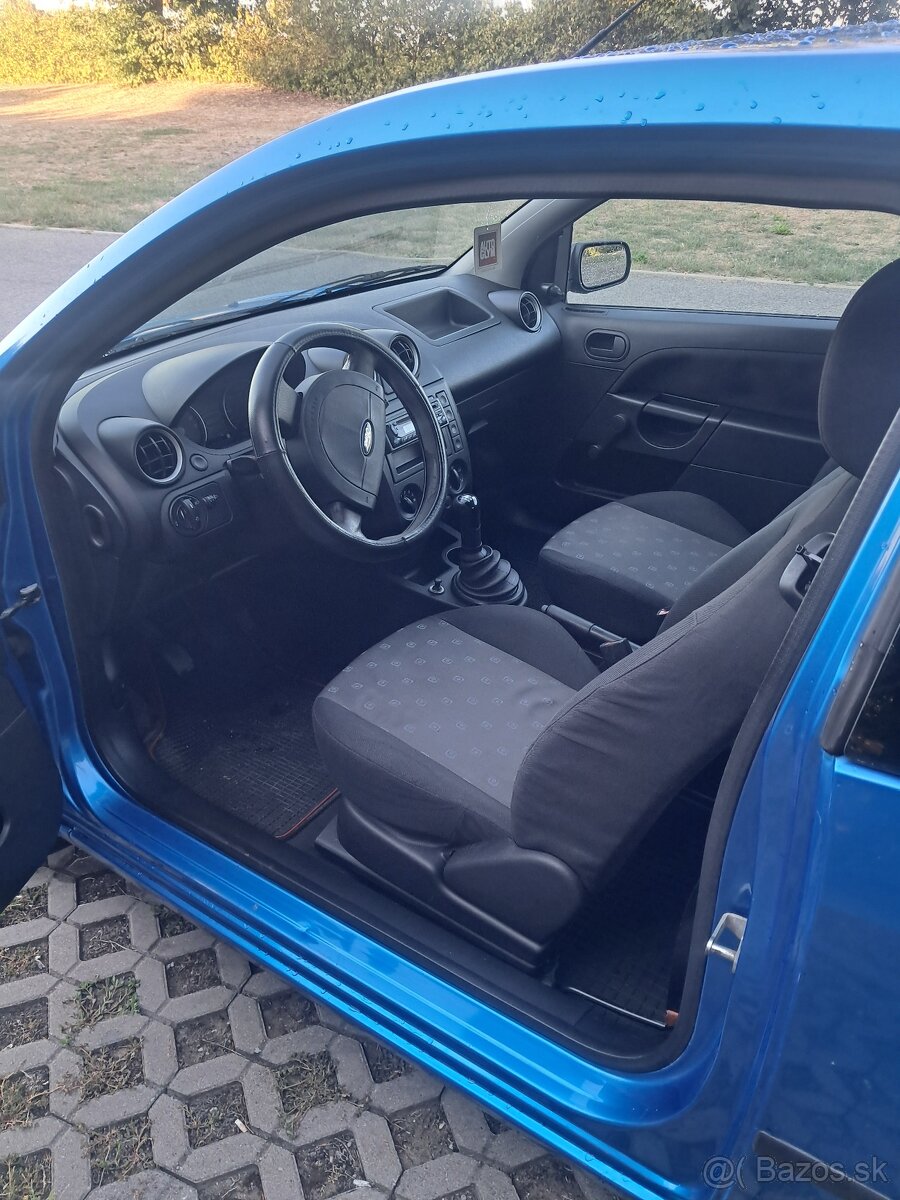 Ford Fiesta 1.3i Benzin 51kw - 7