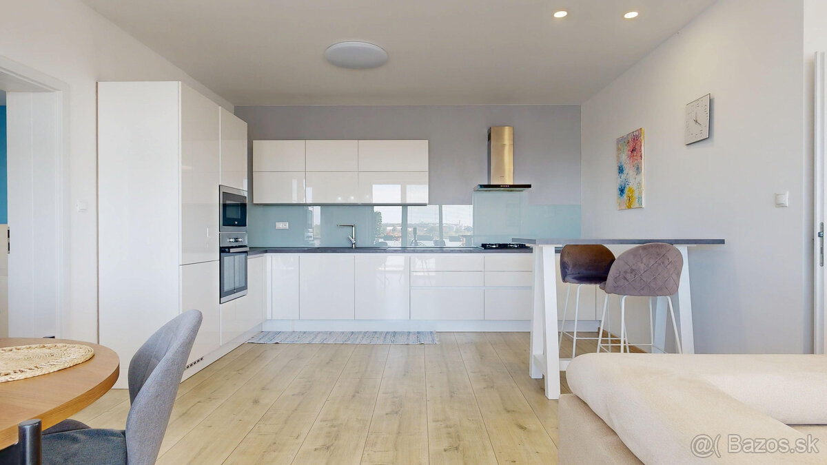 Na predaj: výnimočný 2-izbový byt s loggiou a nadštandardnou - 7