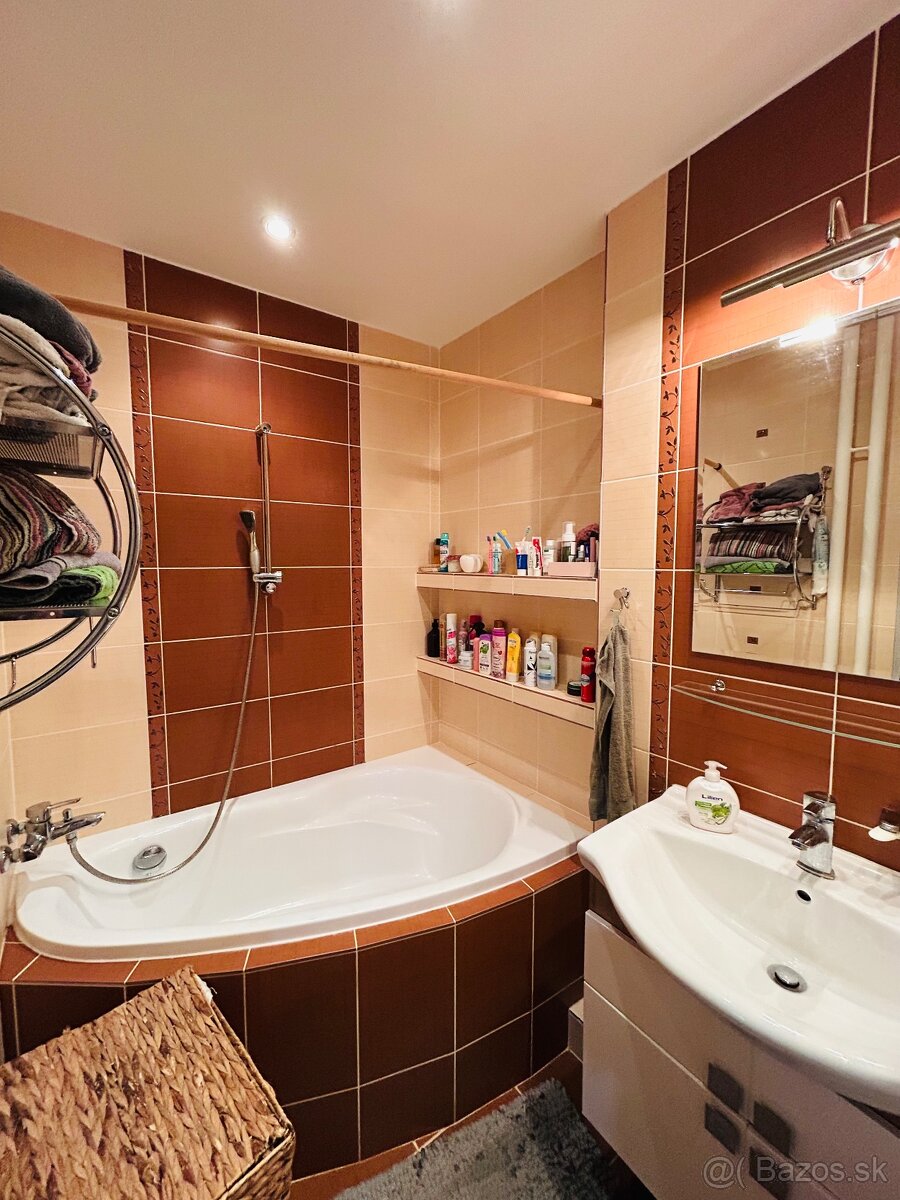 KLIMATIZOVANÝ 3 IZBOVÝ BYT KOŠICE TERASA - 7