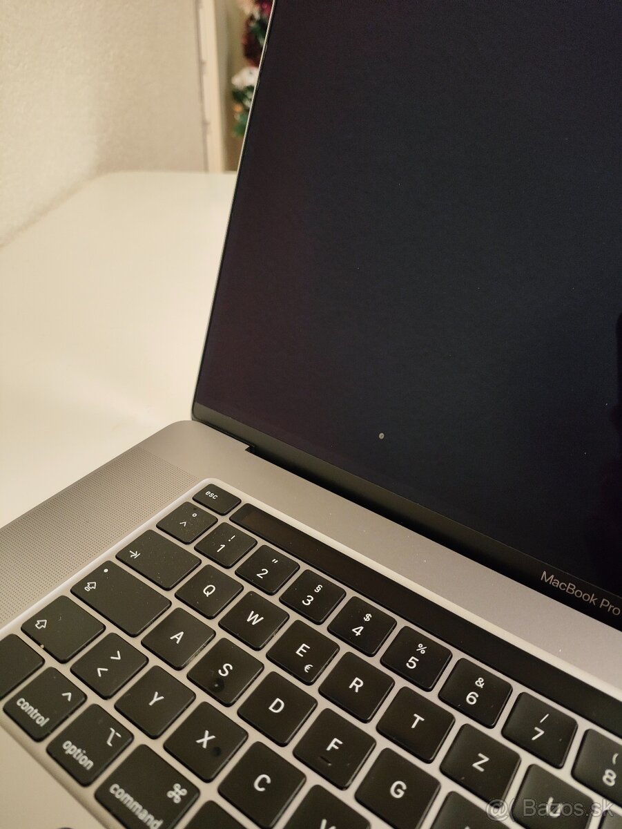 MacBook Pro 16" 2019 i7 2.6 GHz | 16 GB RAM | 512 GB SS - 7