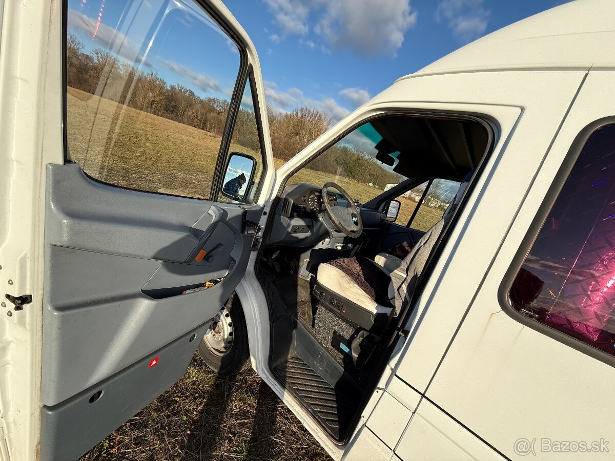 Obytna dodavka,caravan mercedes sprinter 312D - 7