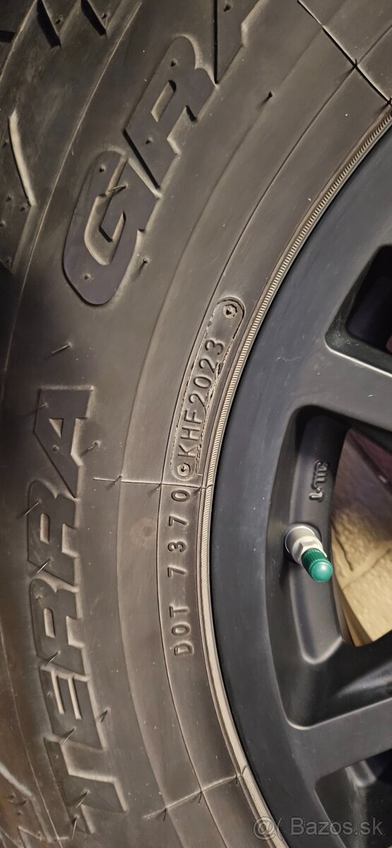 Predám Pneumatiky Nitto 265/70R17 - 7