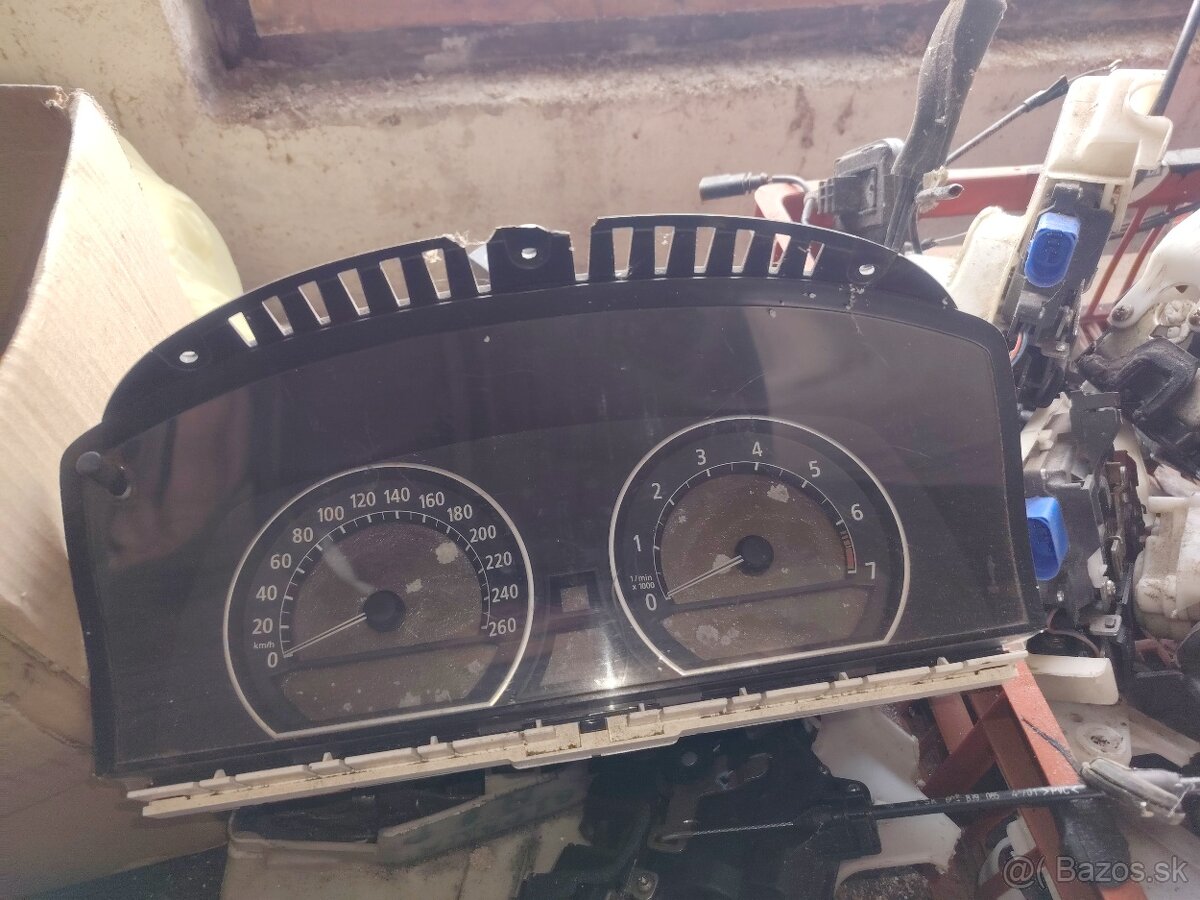 Budíky prístrojová doska - 7