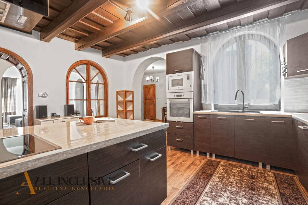 ALL INCLUSIVE | NA PREDAJ ZREKONŠTRUOVANÝ 6 IZBOVÝ RODINNÝ D - 7