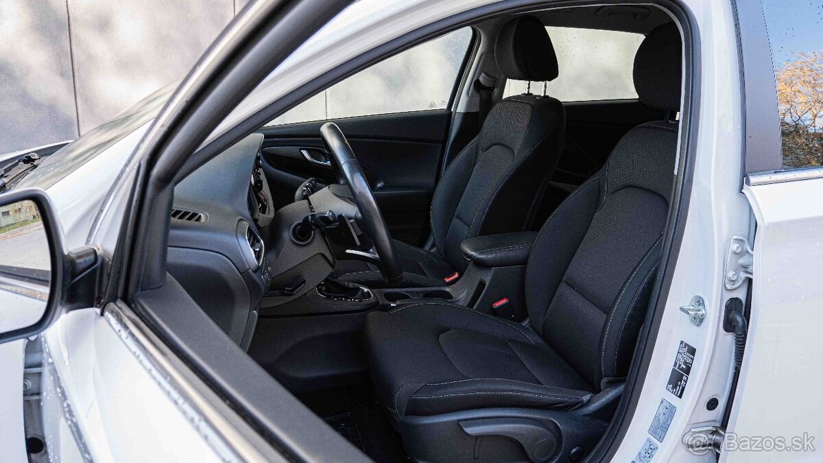 Hyundai i30 CW 1.6 CRDi Classic DTC - 7