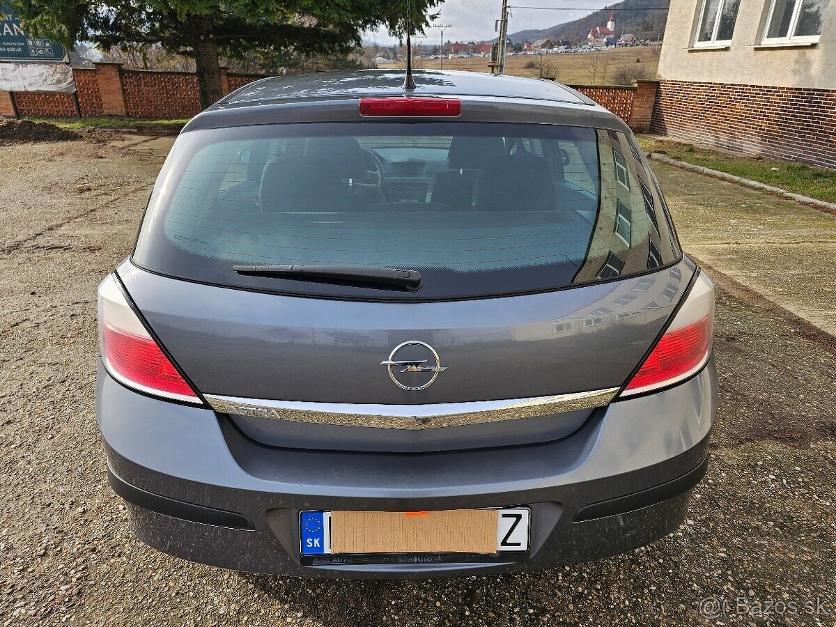 Predáme Opel Astra automat 1,6 benzín -16V 85kW - 7