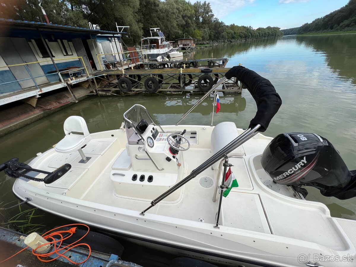 Motorový čln BAYLINER CC5E + vozík - 7