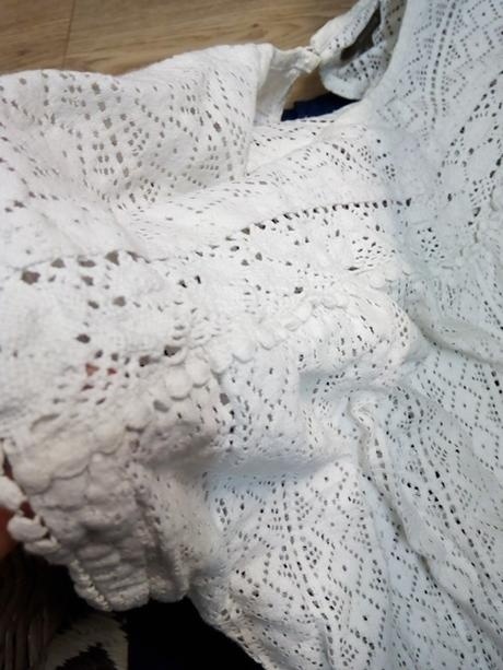 Nádherná značkova krajkovana blúzka - 7