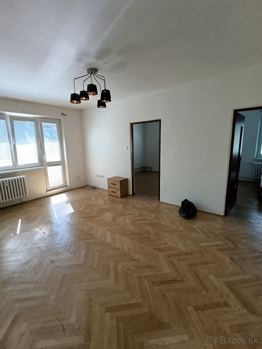 3 izbový byt s balkónom - 7