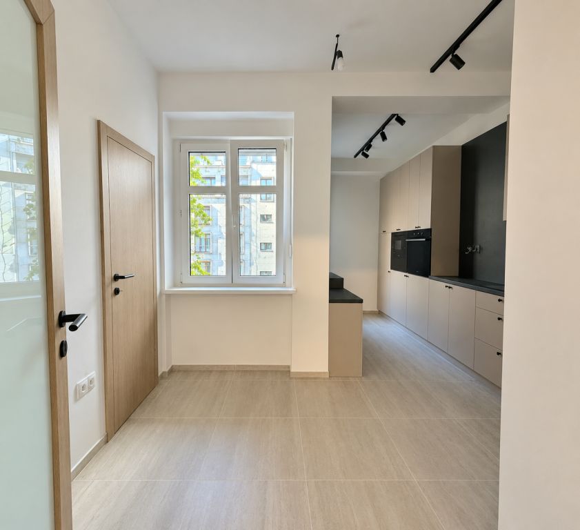Elegantný 3 izb. zmodernizovaný byt v absolútnom centre TOP – foto 12