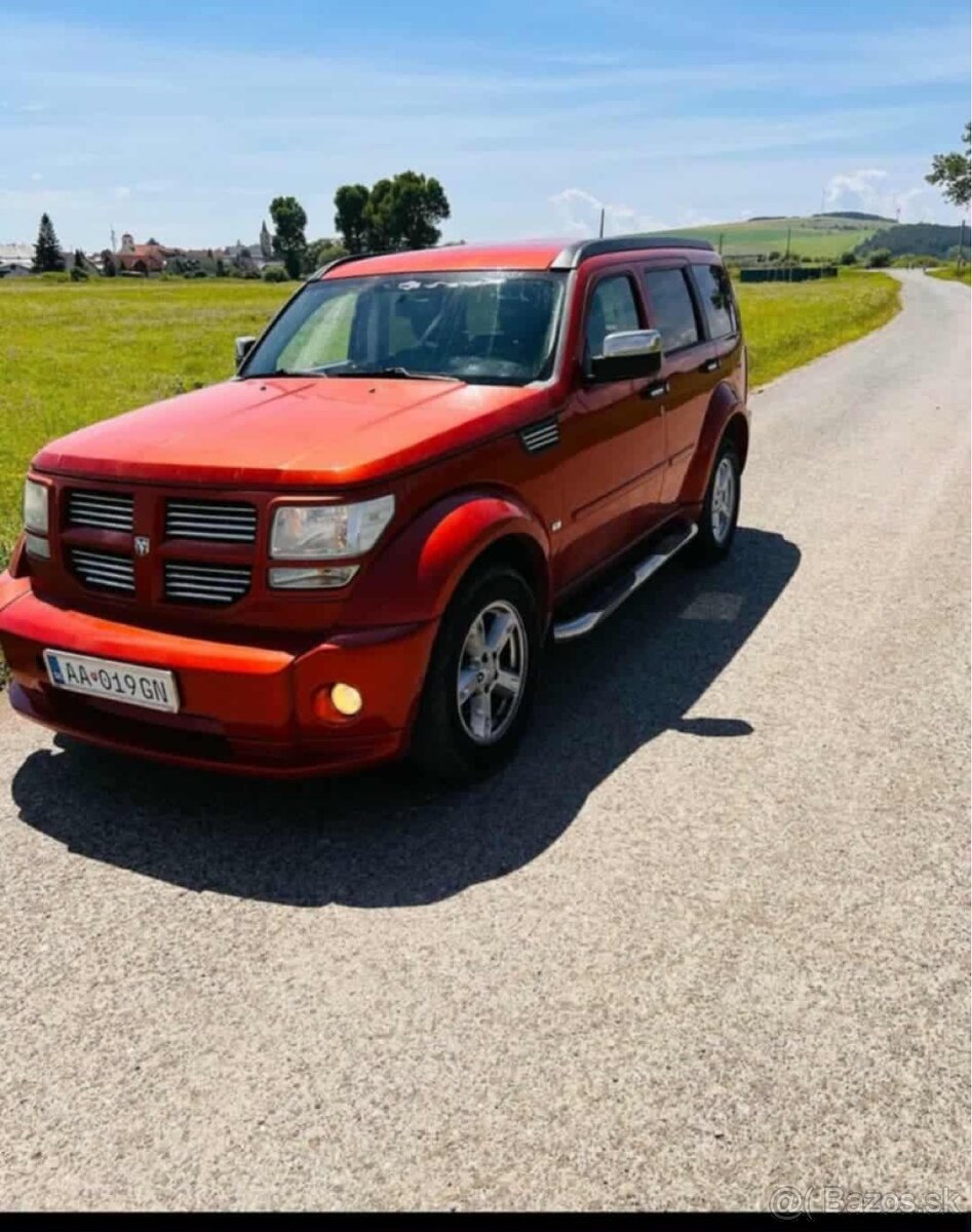 Dodge Nitro - 7