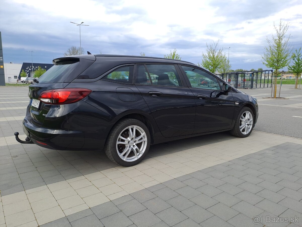 Opel Astra Sports Tourer - 7