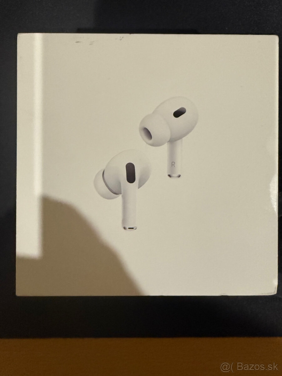Apple AirPods Pro 2023 s MagSafe - 7