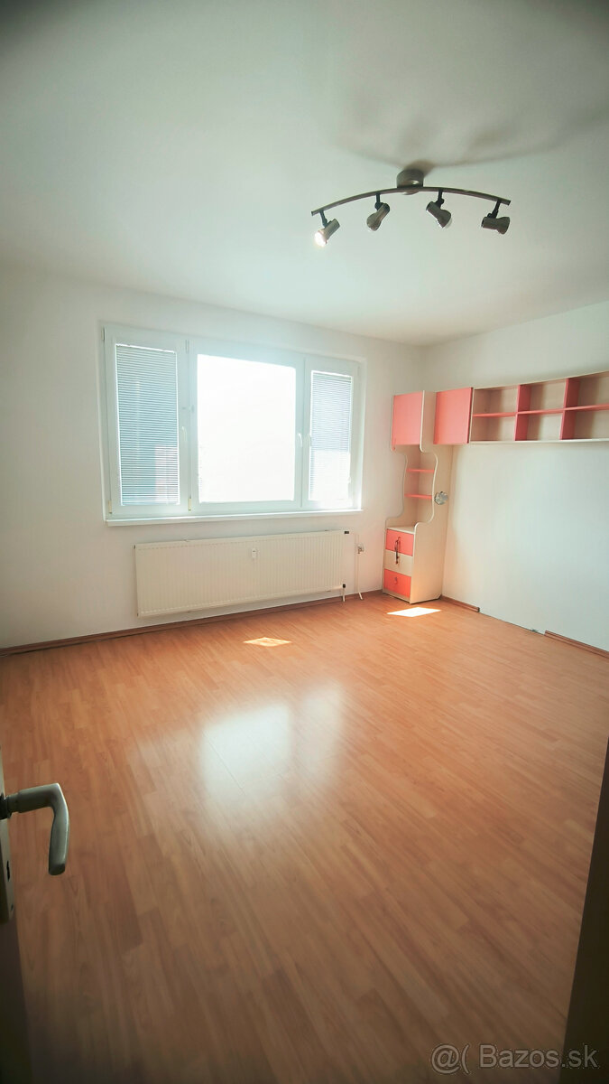 Novinka iba u nás 4i byt na Beňadickej ul., loggia, 4p - 7