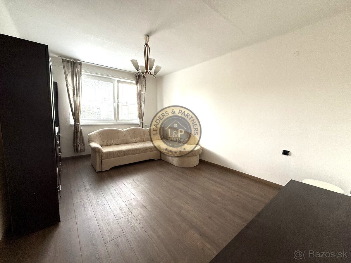 Na predaj 3iz. byt s balkónom v tichej lokalite v Senici - 7