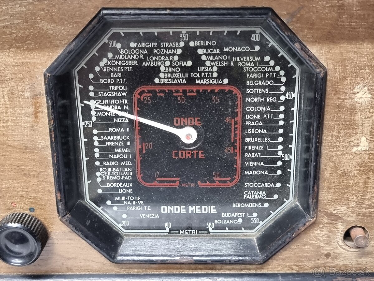 40/50te roky 》PRENOSNÉ STAROŽITNÉ RADIO - 7