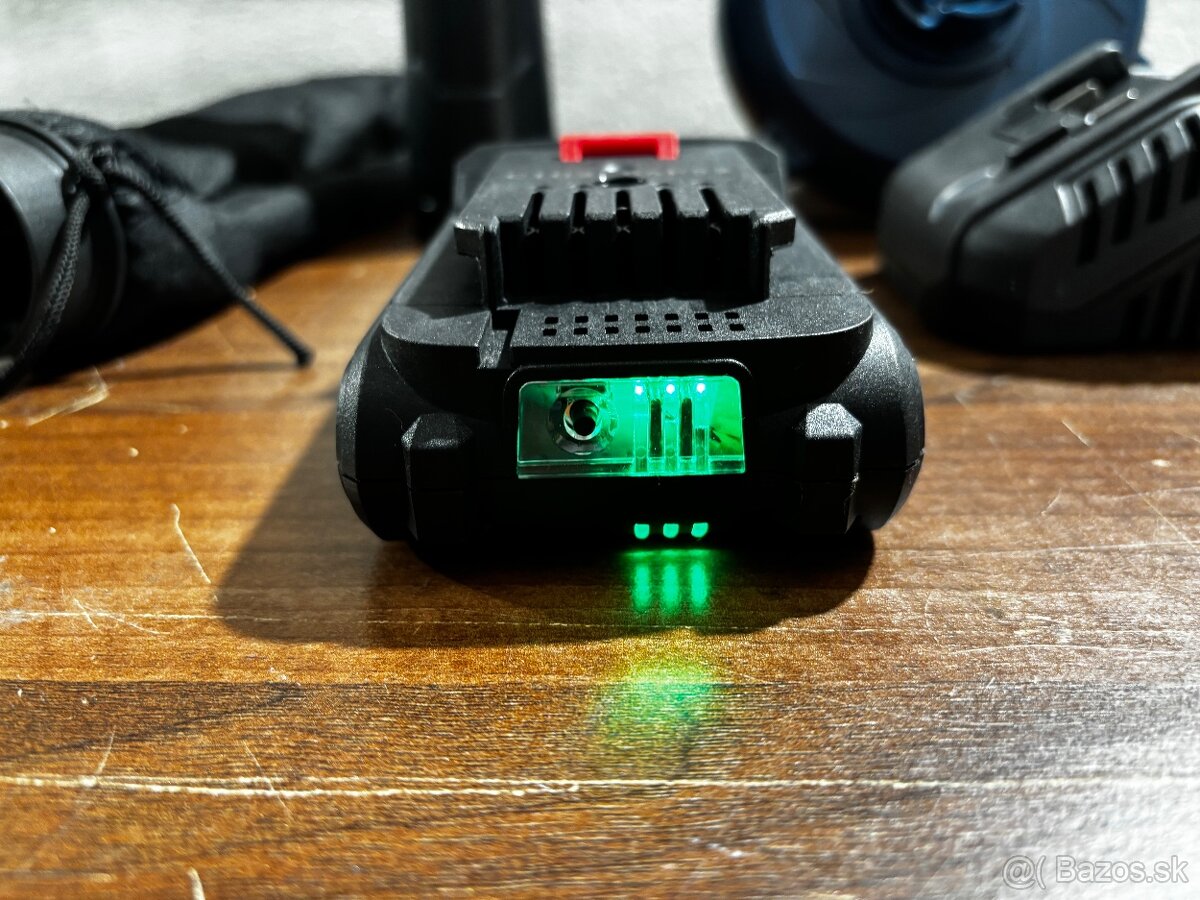 Aku vysávač a fúkač - 7