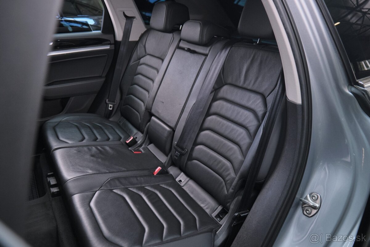Volkswagen Touareg 3.0 TDI - 7