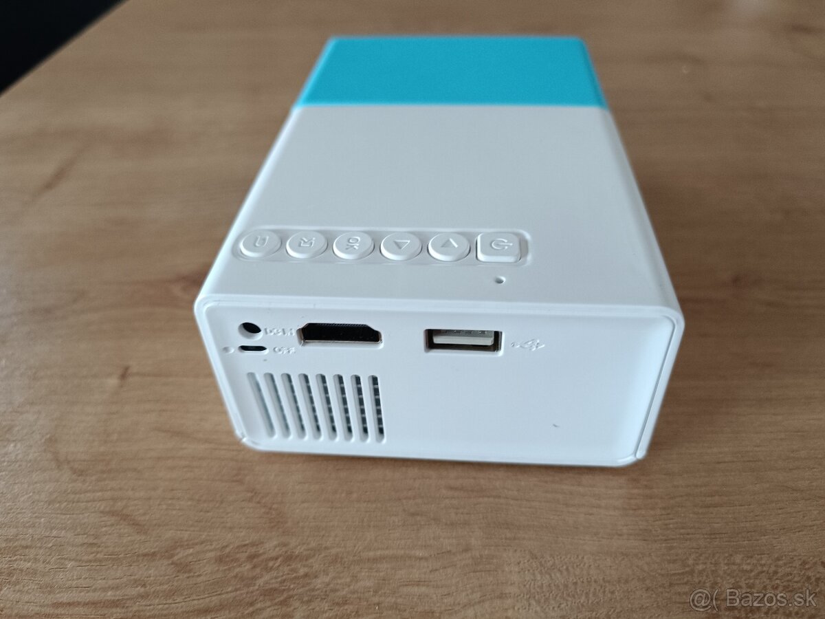 Predam uplne novy projektor - 7