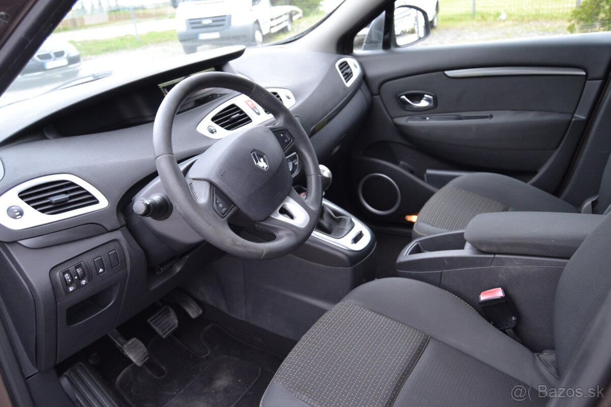 Renault Mégane Scénic - 7