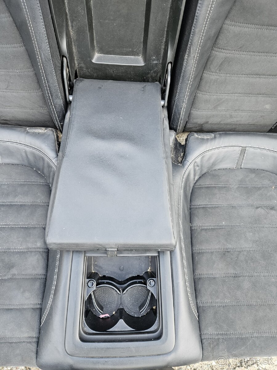 Predám sedačky Volkswagen Passat CC - 7