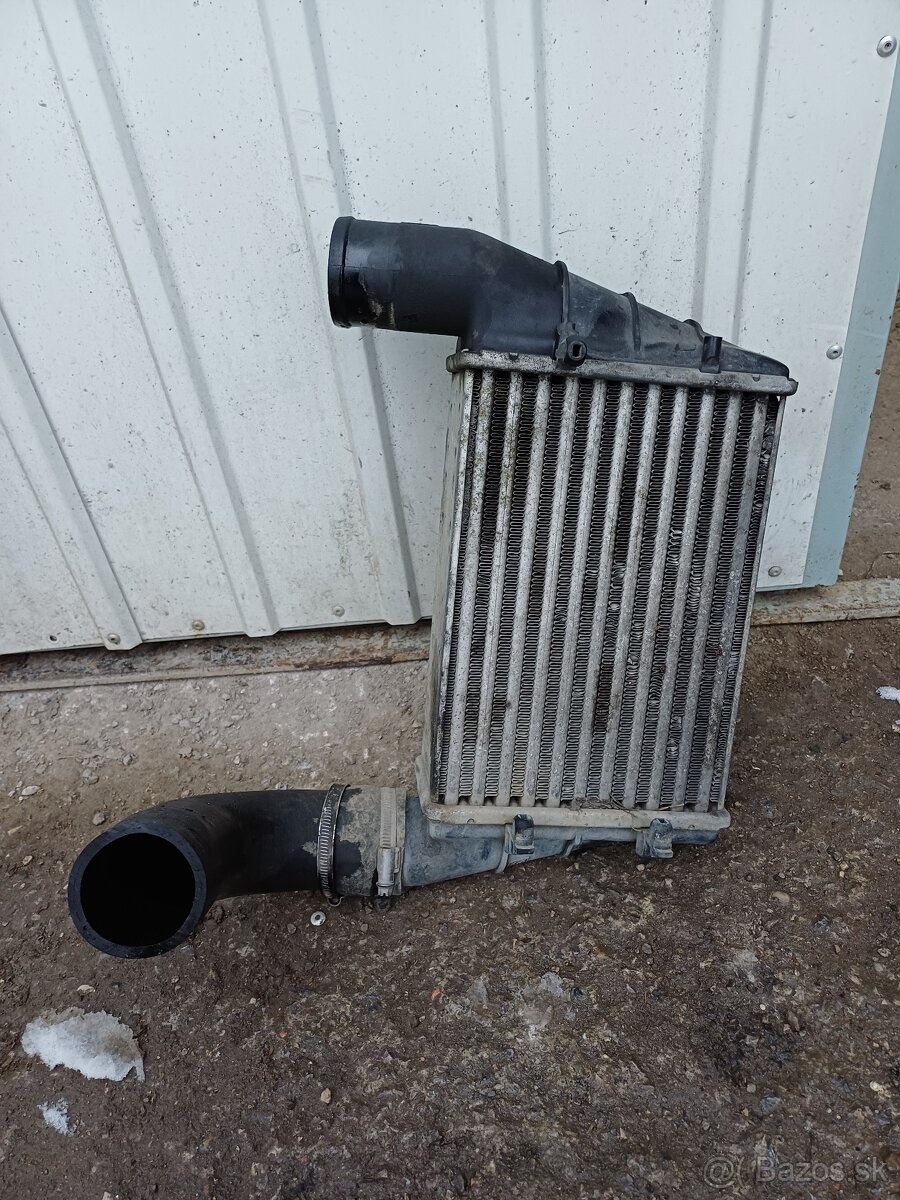 Rozpredám Audi A4 B5 sedan 1.9tdi - 7