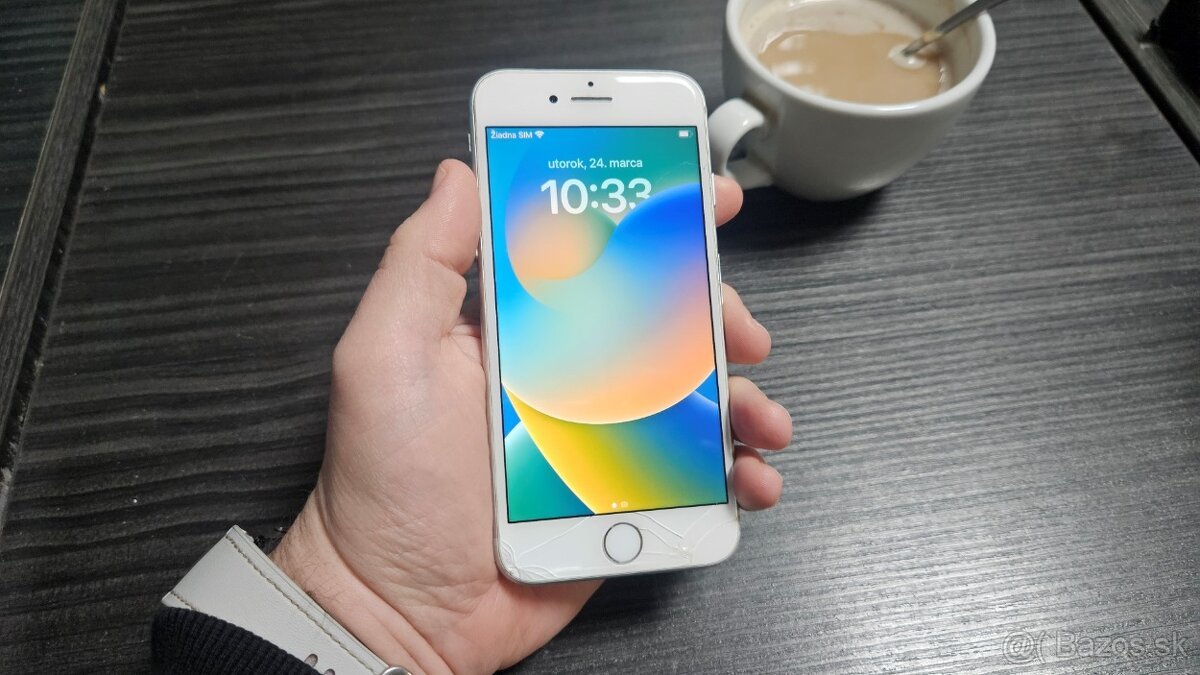 Apple iPhone 8 - na diely, alebo opravu - 7