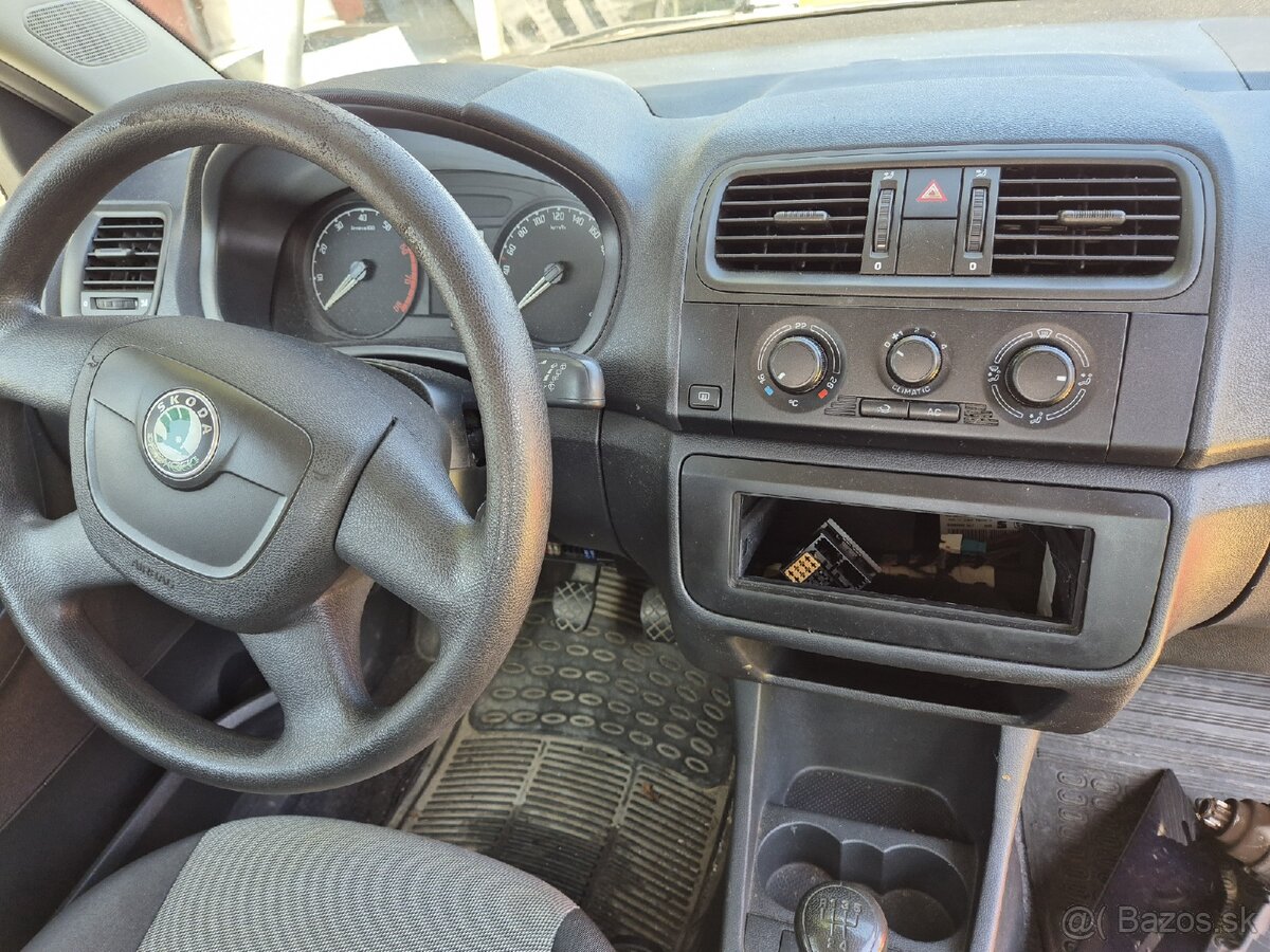 Fabia 2 rozpredám HOLOMOTOR PREDANÝ - 7