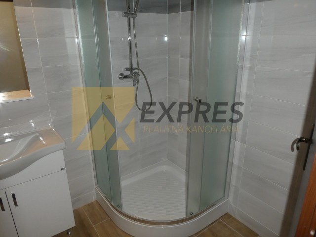 RK EXPRES - na predaj 4 izbový byt v Handlovej, 87 m2, kompl - 7