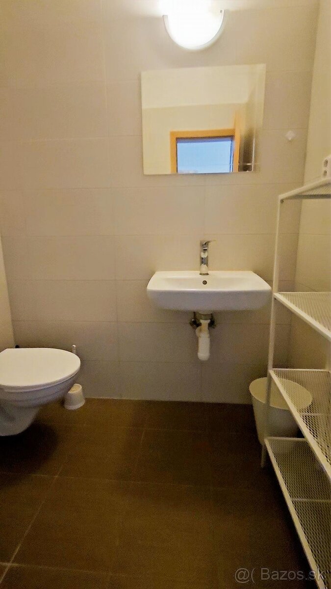 🌿Pekná 2lôžková izba s balkónom, tiché čisté bývanie v BA - 7