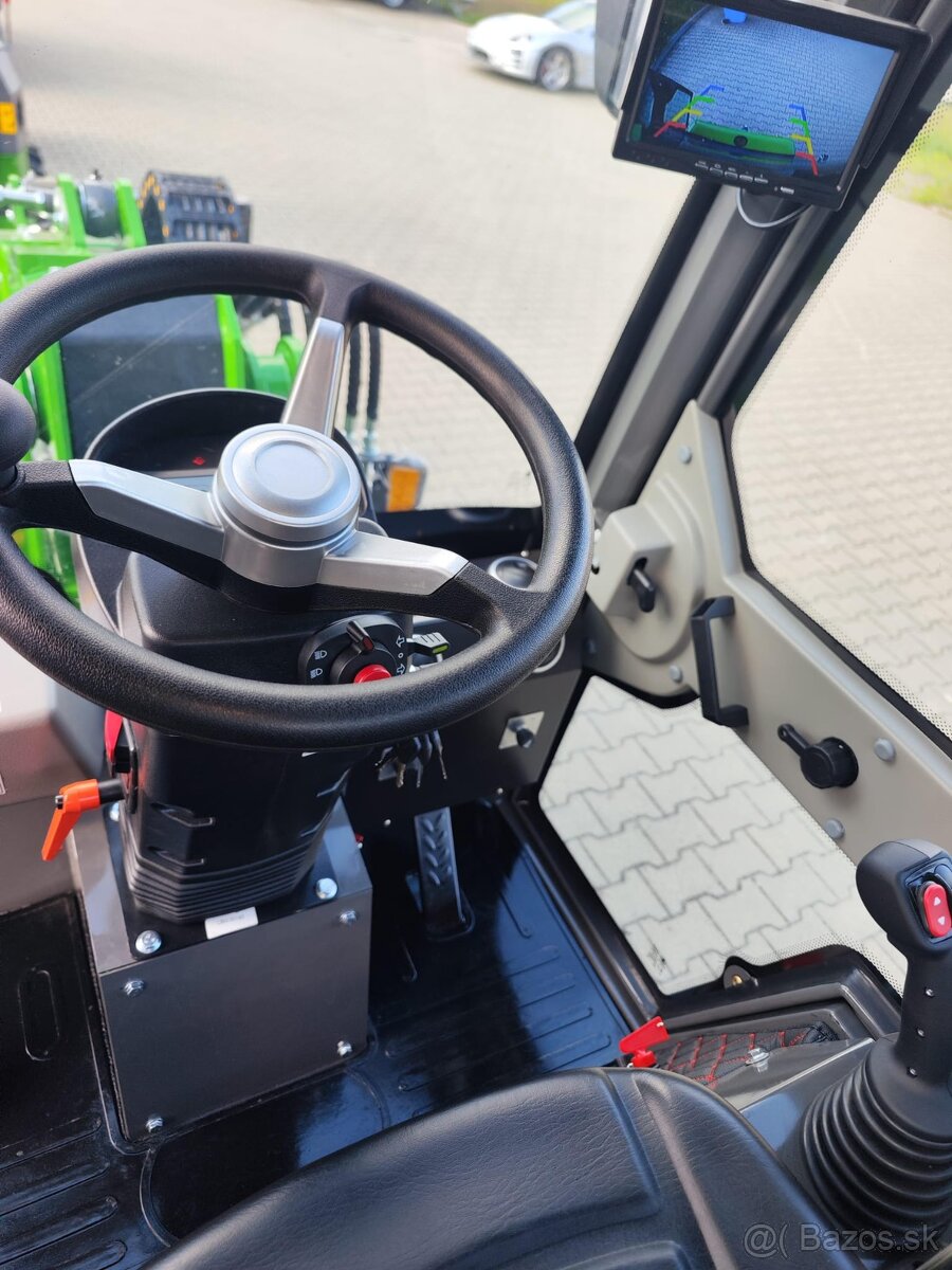 KOLESOVÝ NAKLADAČ 908T - 7