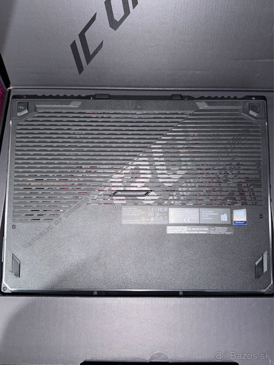 ASUS ROG Strix G512L - 7
