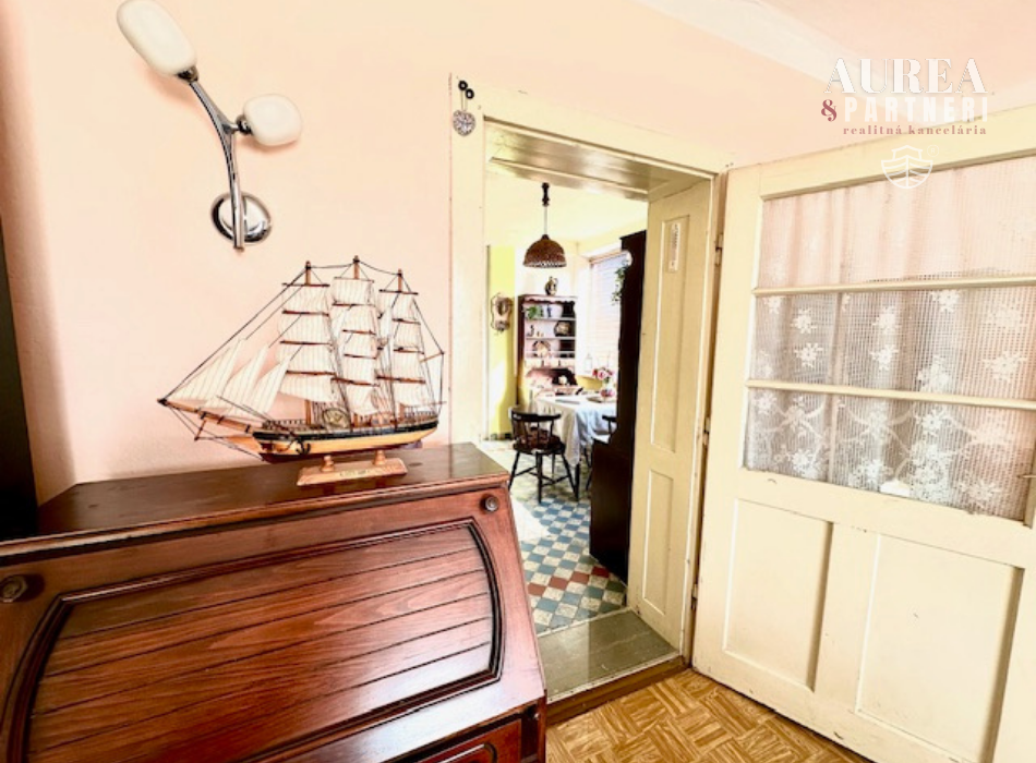 PREDAJ 4-IZB vidiecky rodinný dom Bruty, pri Štúrove-1732m2 - 7