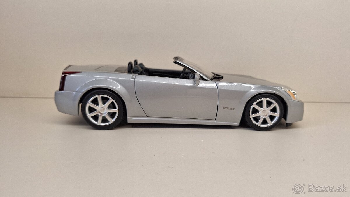 1:18 CADILLAC XLR - 7