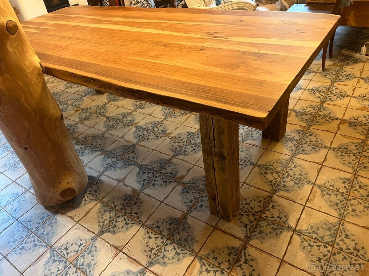 Masívny drevený stôl - 7