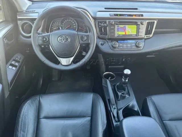 Toyota RAV4 2.2 l D-4D Premium AKONTACIA OD 0% - 7