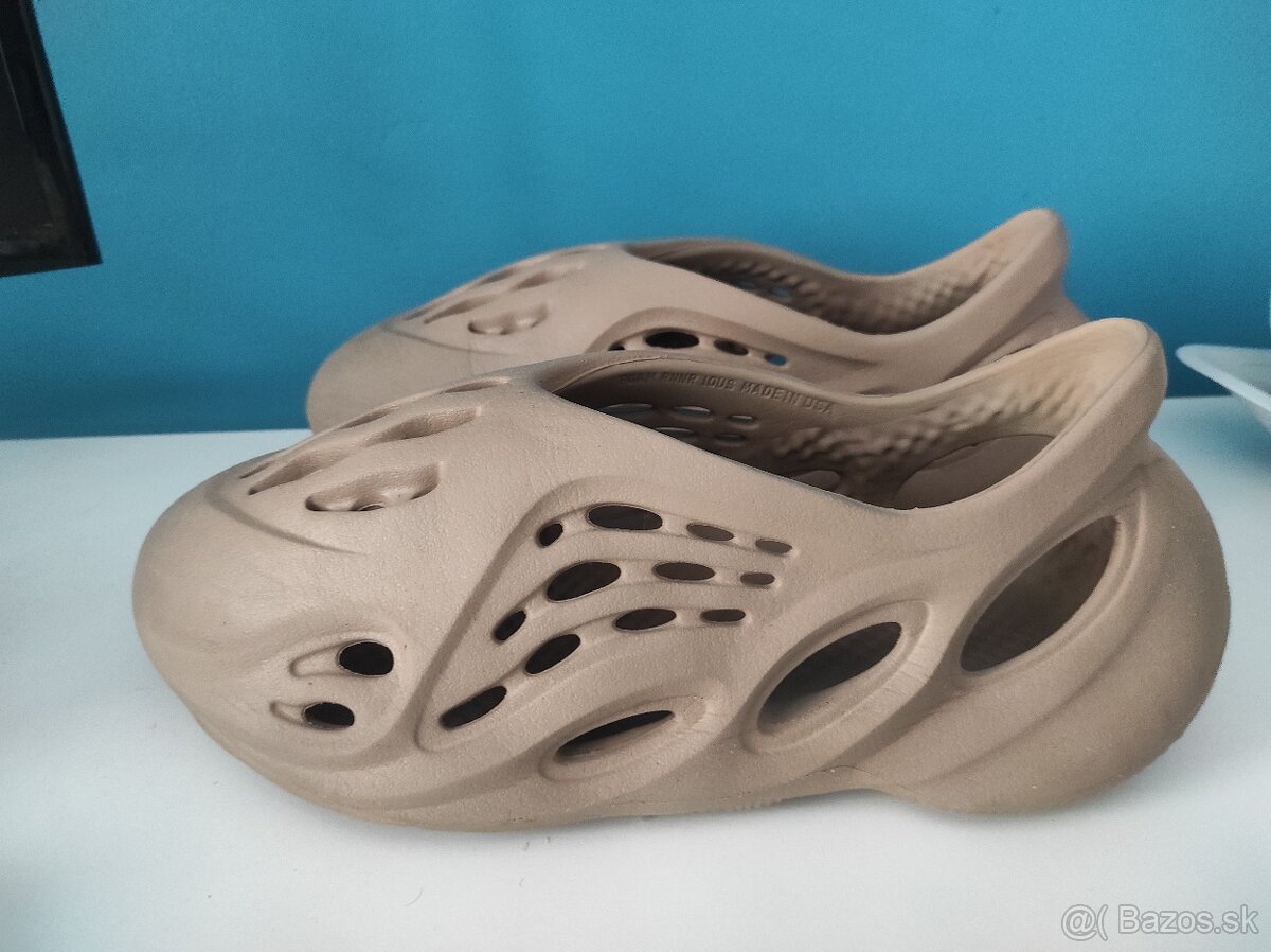 Adidas Yeezy Foam Runner - 7