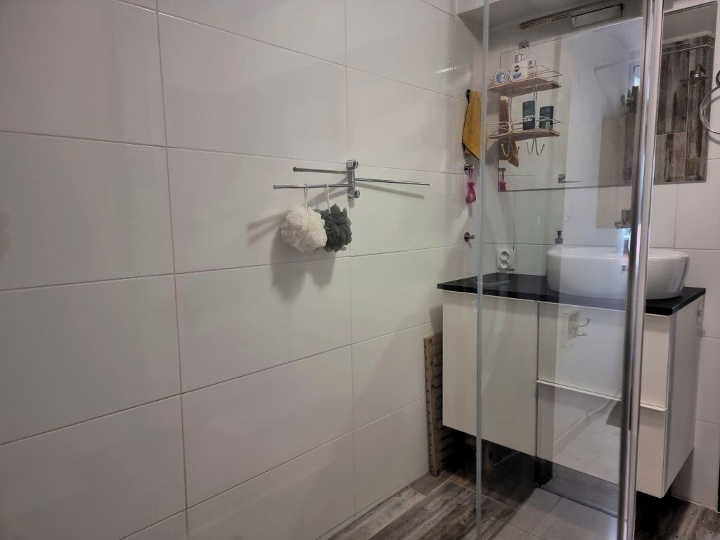 Exkluzívne na predaj RD s bazénom, garážou - 7