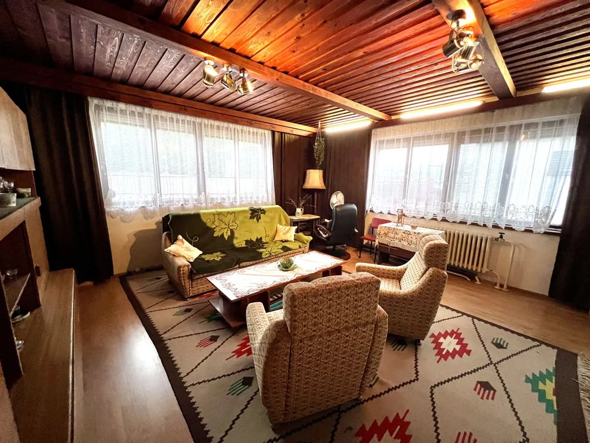 GESTTO | 3,5-IZBOVÝ RODINNÝ DOM S POTENCIÁLOM | 2x GARÁŽ - 7