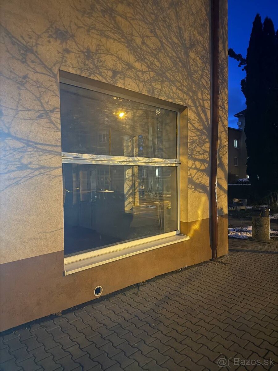 na predaj nebytový komerčný priestor - Handová - 7
