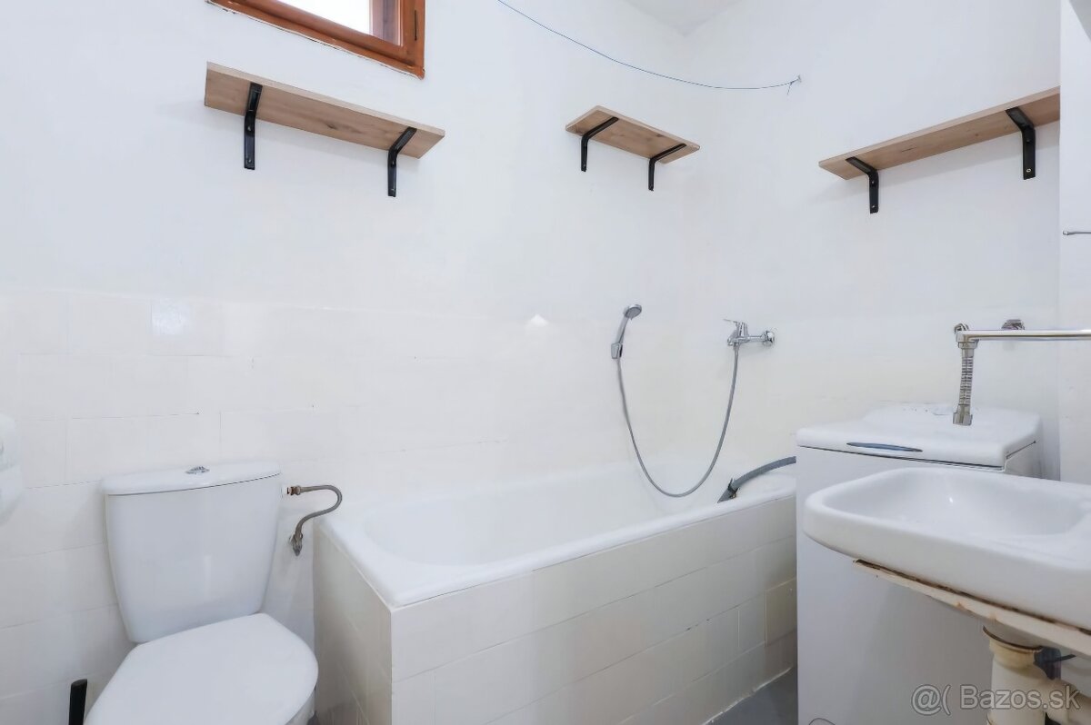 Prenájmem 1.izbový rodinný dom vo Viničnom... - 7