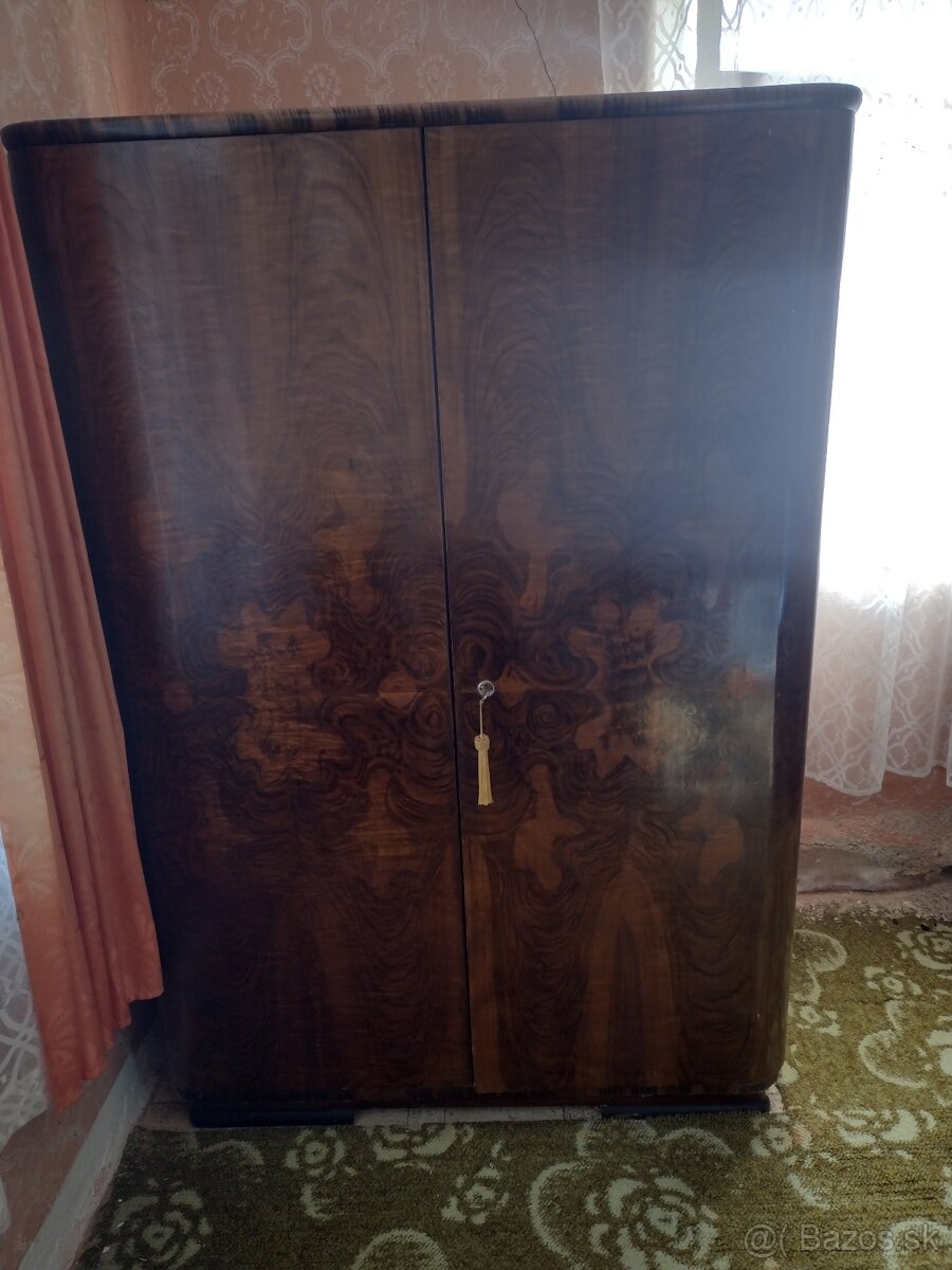 Predám starý nábytok. - 7