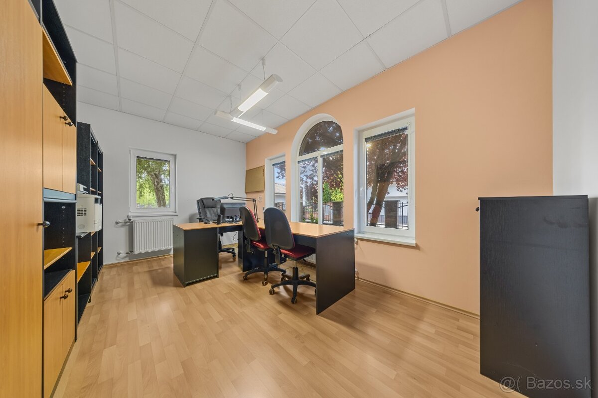 REZERVOVANÉ - RD (OBJEKT) V ATRAKTÍVNEJ LOKALITE SO SKLADOM - 7