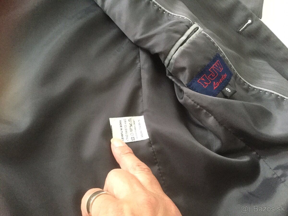 Kvalitny oblek v.134 obleceny 2 razy - 7