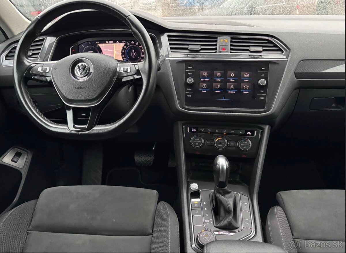 Volkswagen Tiguan Allspace R-LINE - 7