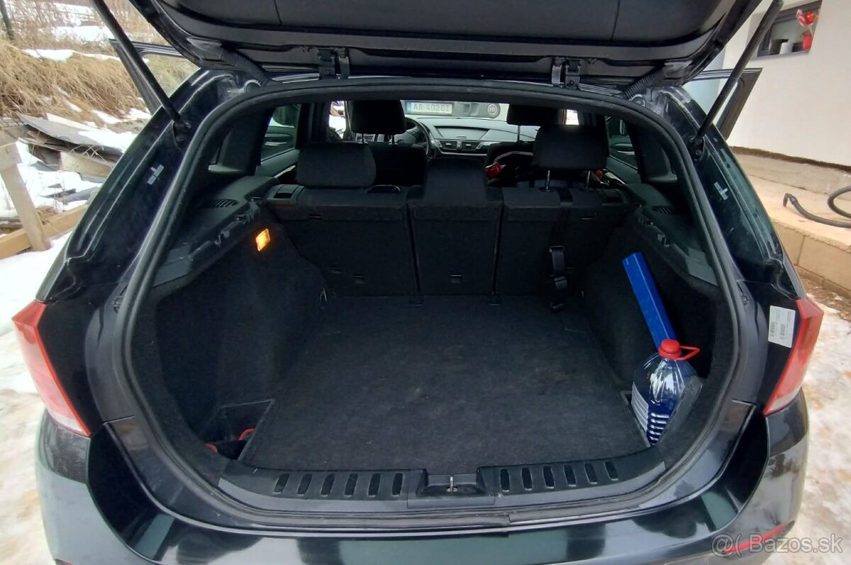 BMW X1 , X drive(4x4), automatická prevodovka - 7